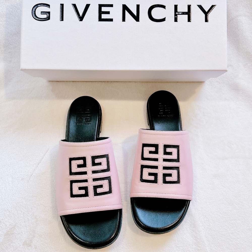 Authentic Givenchy 4G slides sandals in blush pink